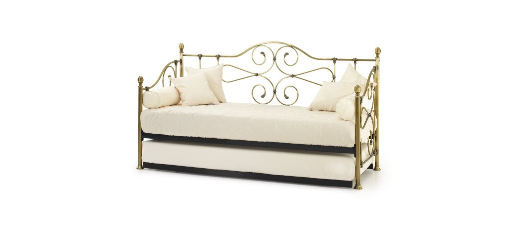 /_images/product-photos/serene-furnishings-florence-day-bed-with-optional-guest-bed-a.jpg