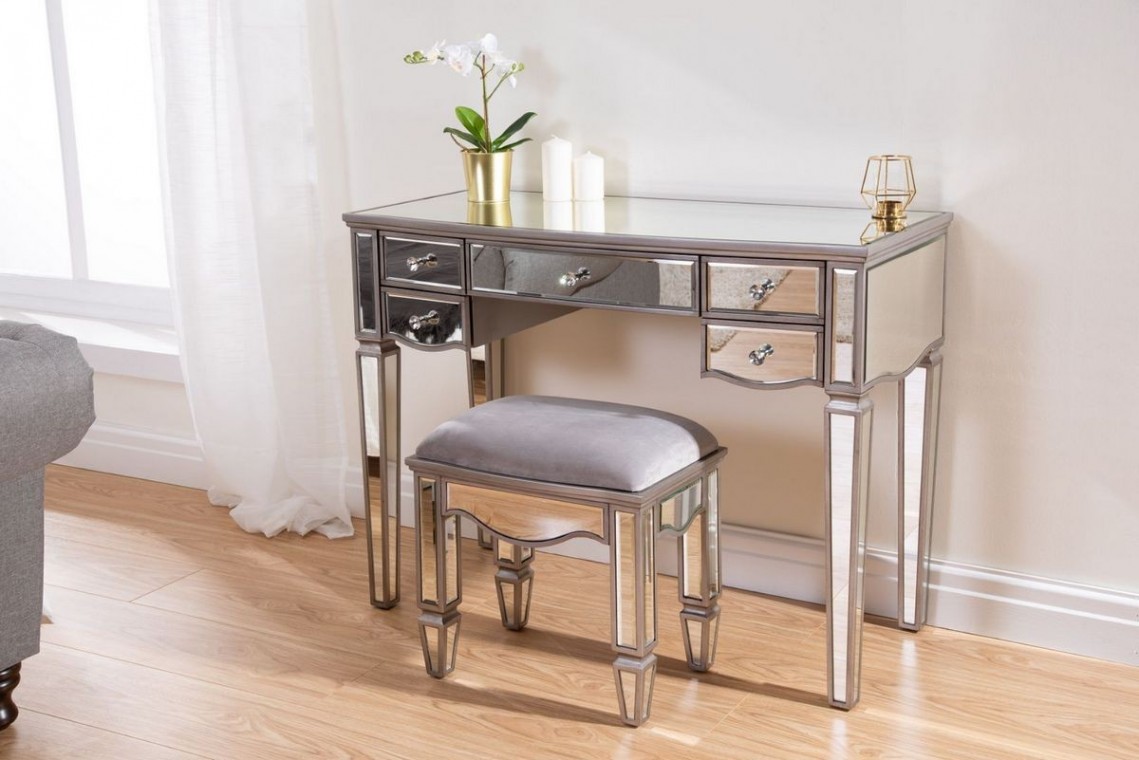 /_images/product-photos/birlea-elysee-dressing-table-stool-a.jpg