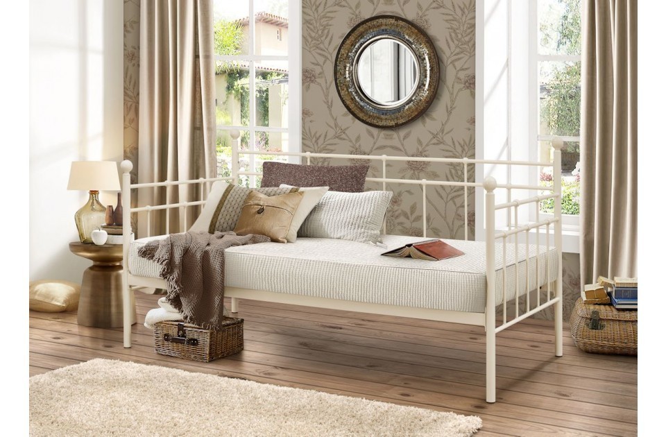 /_images/product-photos/birlea-lyon-daybed-cream-a.jpg