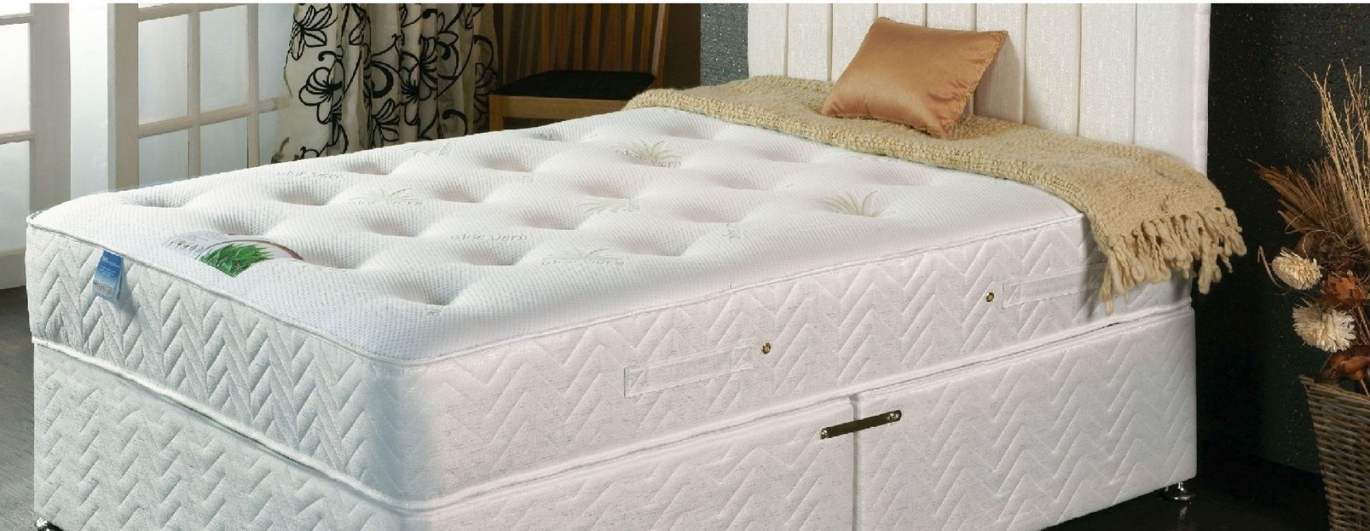 /_images/product-photos/tender-sleep-alovera-pocket-mattress-a.jpg
